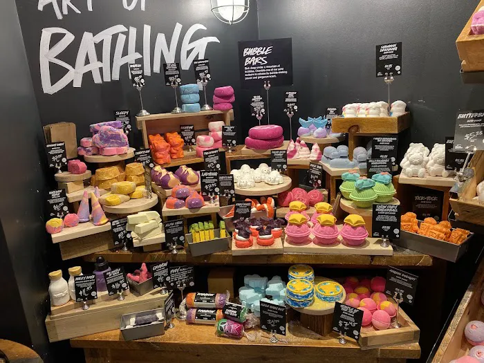 Lush Cosmetics Westfarms Mall 0
