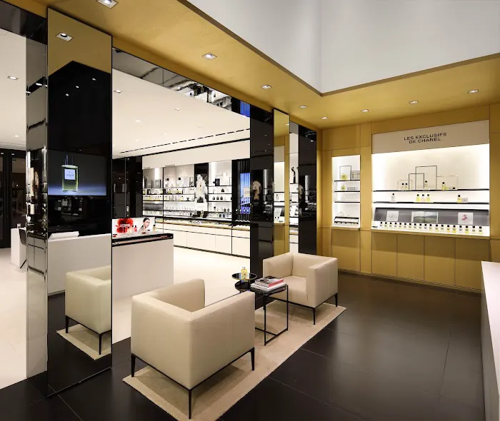 CHANEL FRAGRANCE AND BEAUTY BOUTIQUE 1