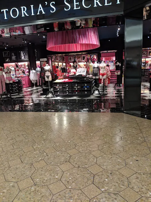 Victoria's Secret 0