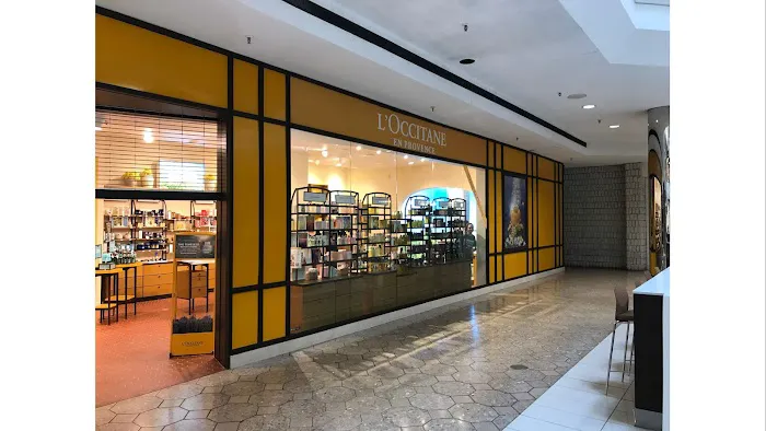 L'OCCITANE EN PROVENCE 0