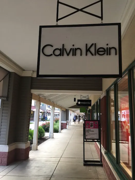 Calvin Klein 7
