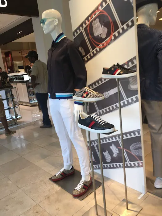 Saks Fifth Avenue 9