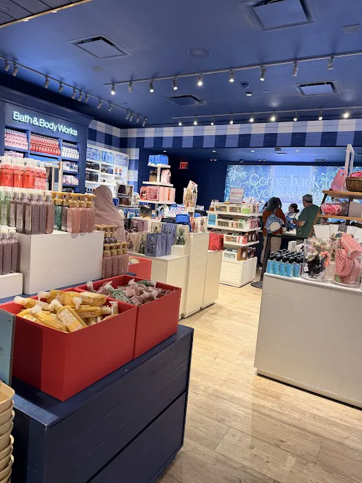 Bath & Body Works 2
