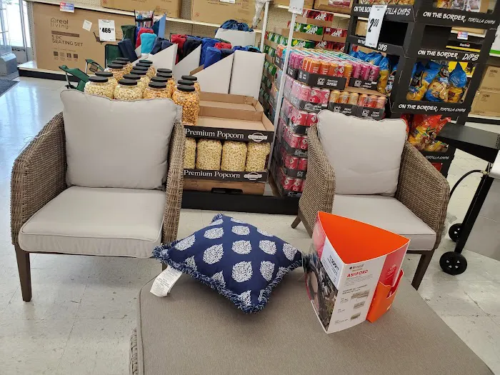 Big Lots 8