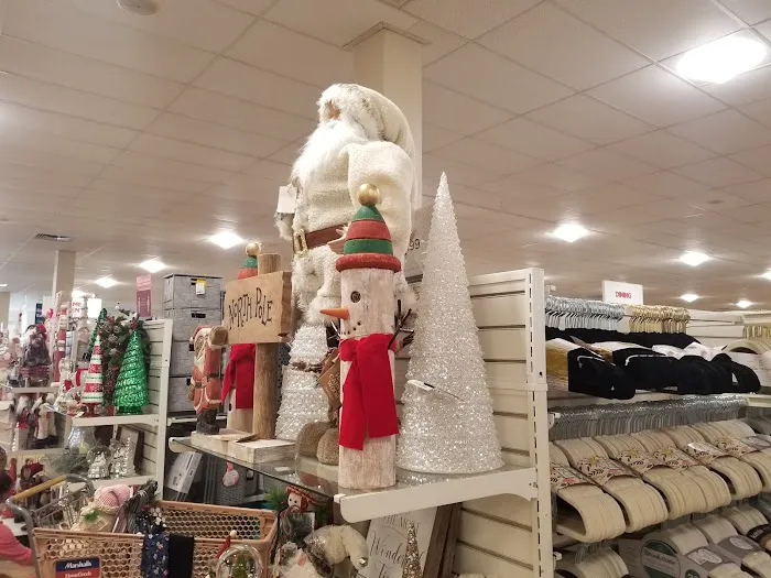 Marshalls & HomeGoods 3