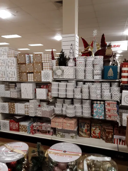 Marshalls & HomeGoods 5