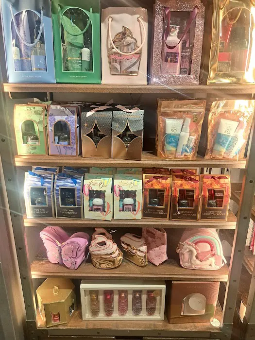 Bath & Body Works 4