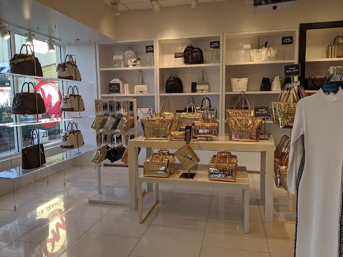 Michael Kors Outlet 7