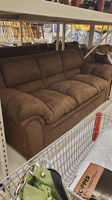 Roses Discount Store 9