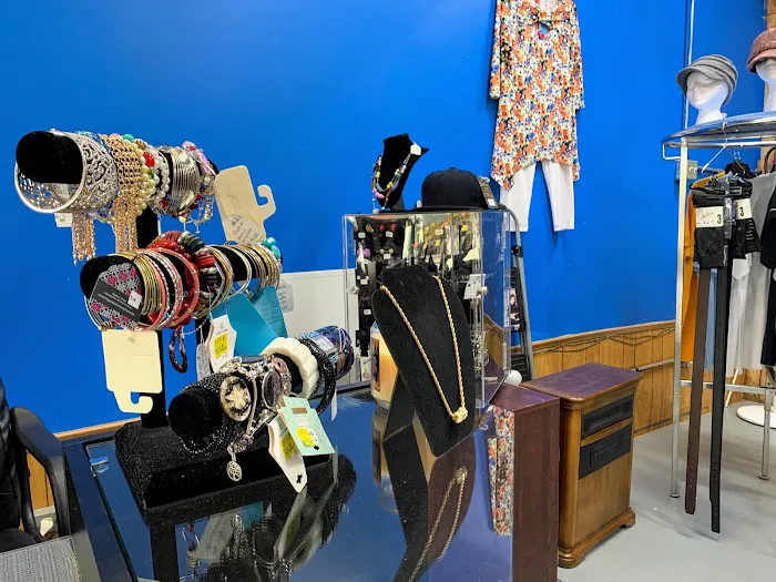 Andrea's Boutique 5
