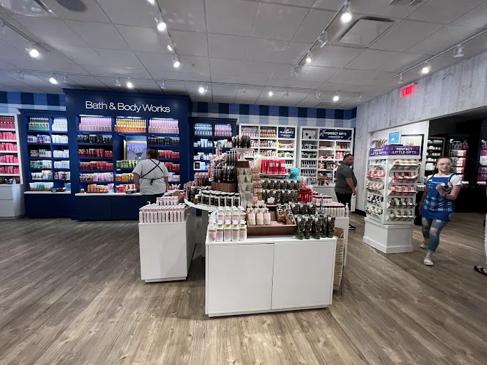Bath & Body Works 1