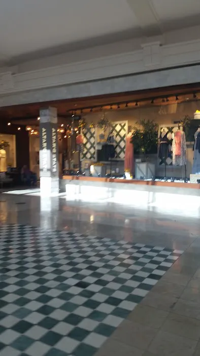 Altar'd State West Town Mall 9
