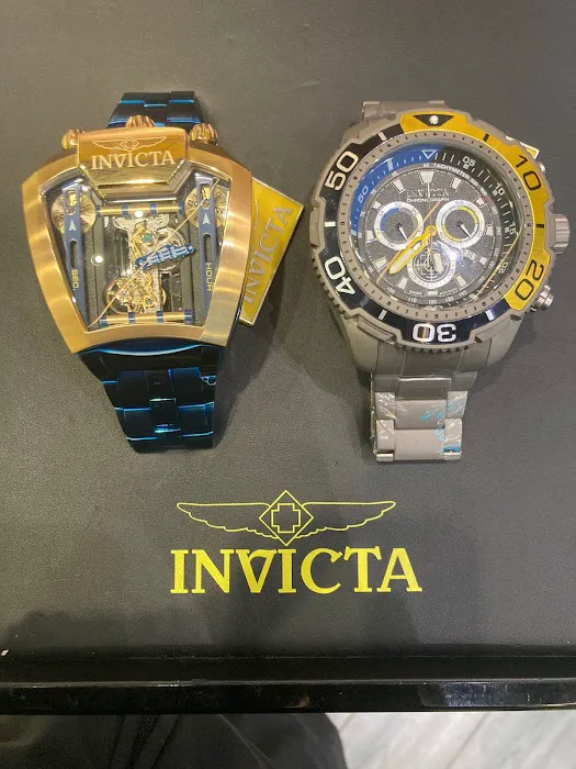 Invicta Store at Christiana Mall 4