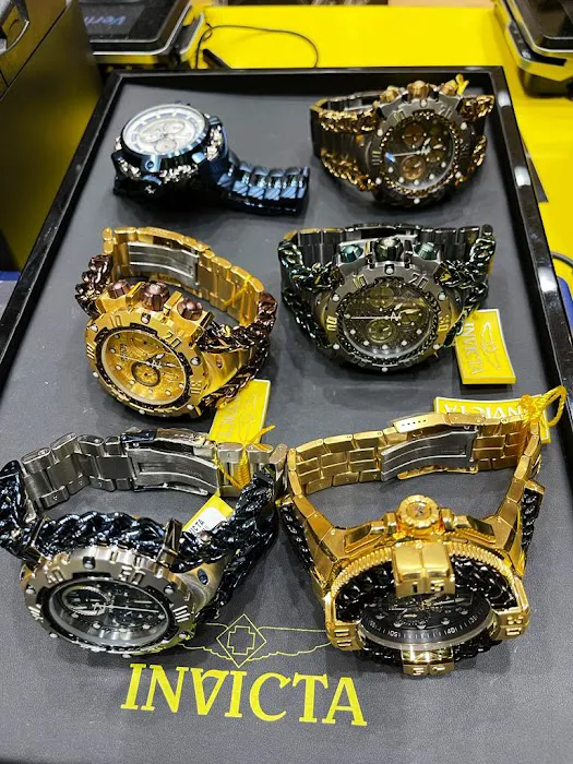 Invicta Store at Christiana Mall 3