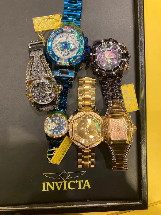 Invicta Store at Christiana Mall 8