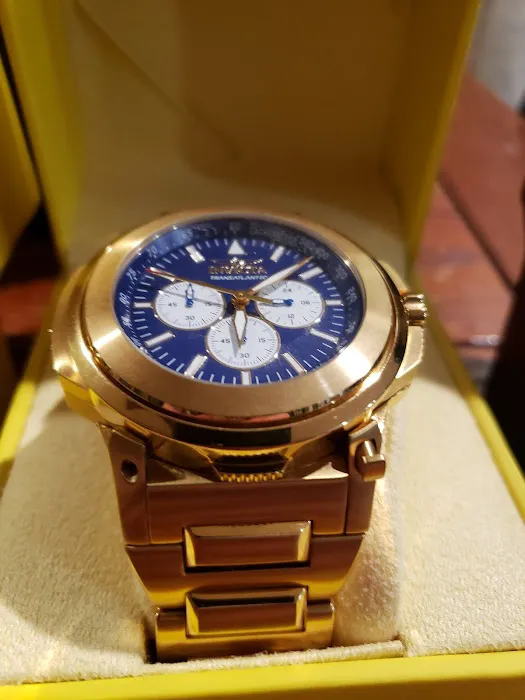 Invicta Store at Christiana Mall 9