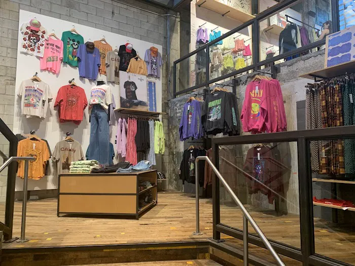 Urban Outfitters 2