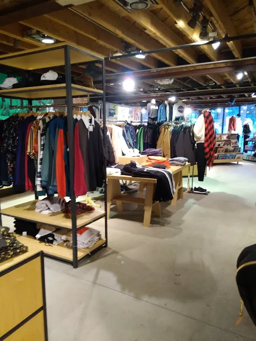 Urban Outfitters 4