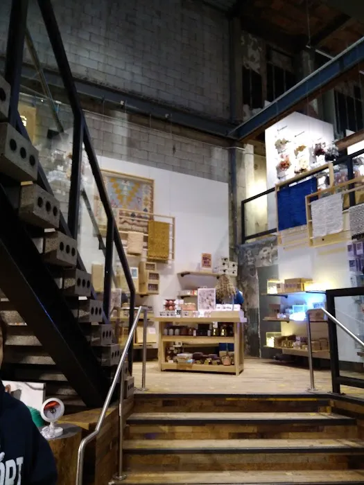 Urban Outfitters 3