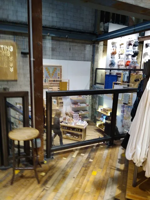 Urban Outfitters 7