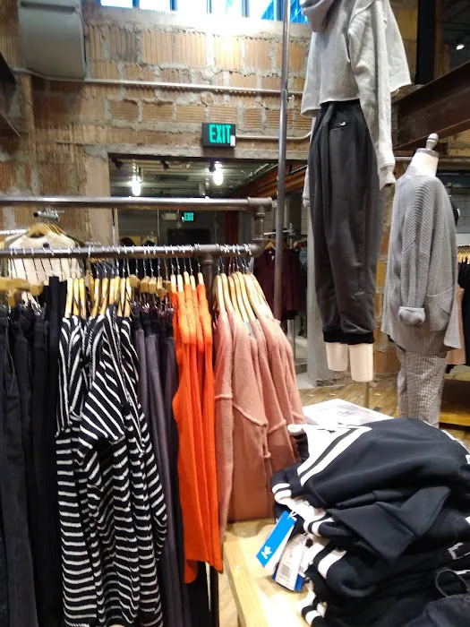 Urban Outfitters 9