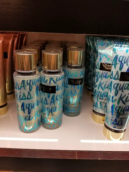 Victoria's Secret & PINK by Victoria's Secret 6
