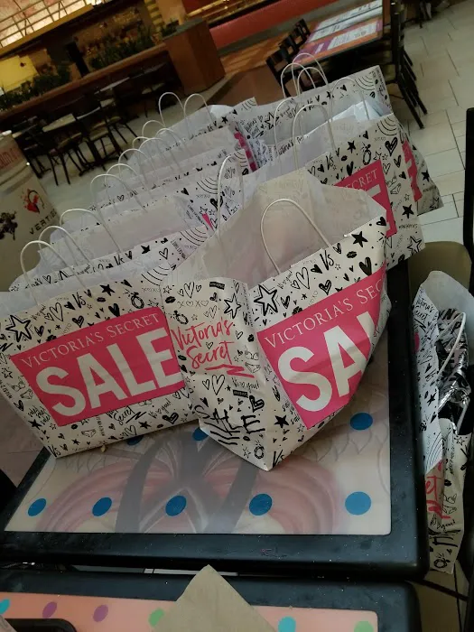 Victoria's Secret & PINK by Victoria's Secret 9