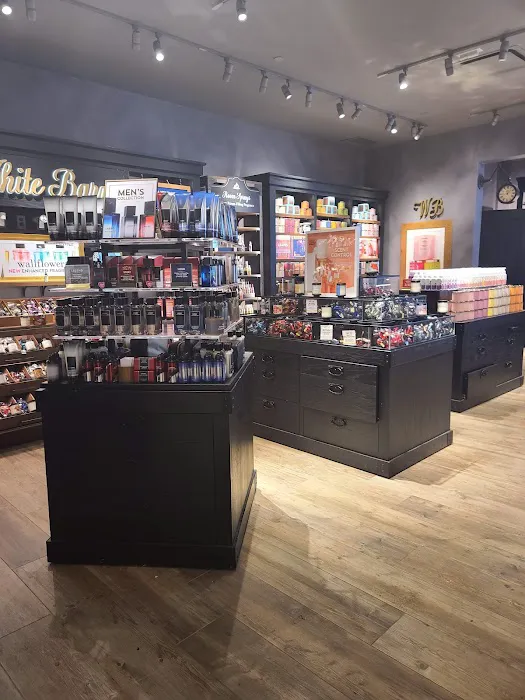 Bath & Body Works 4