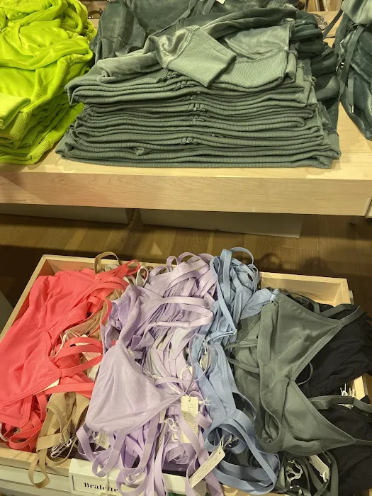 Aerie 8