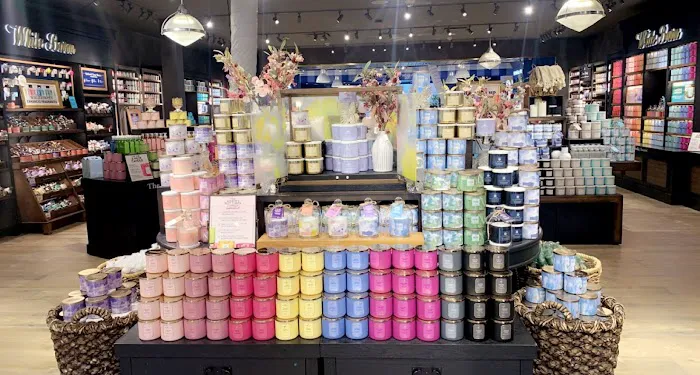Bath & Body Works 1