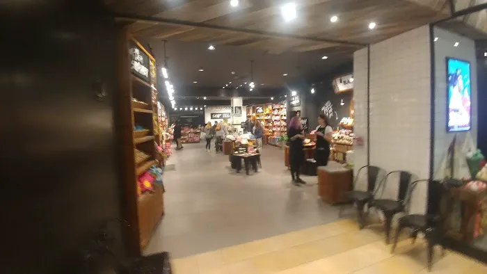 Lush Cosmetics Smith Haven Mall 1