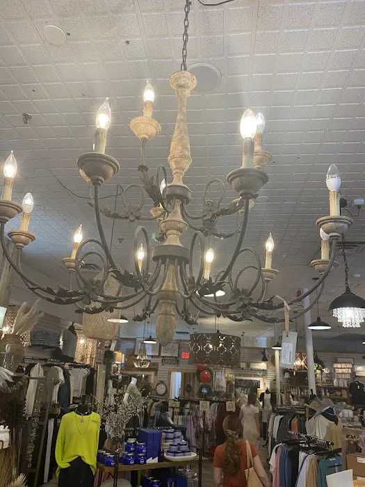 Madison's Niche (Stony Brook Village) 4