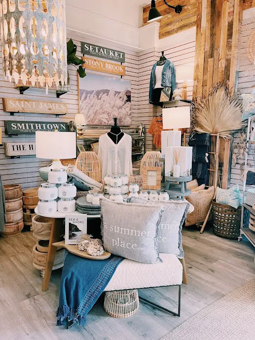 Madison's Niche (Stony Brook Village) 8
