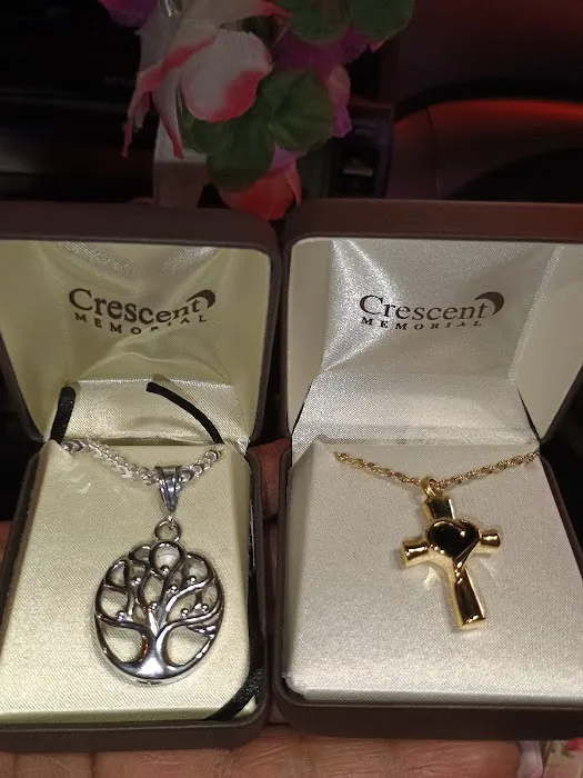 Perfume & jewelry 7