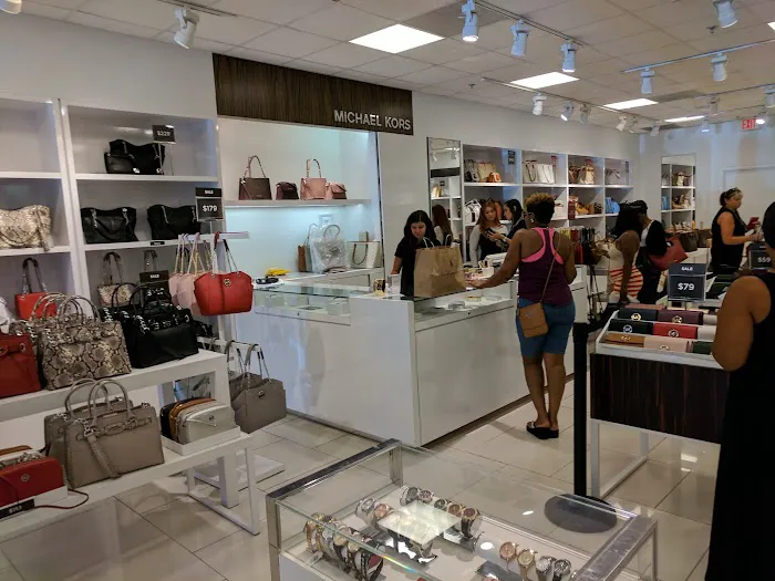 Michael Kors Outlet 4