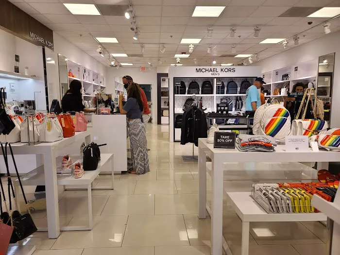 Michael Kors Outlet 8