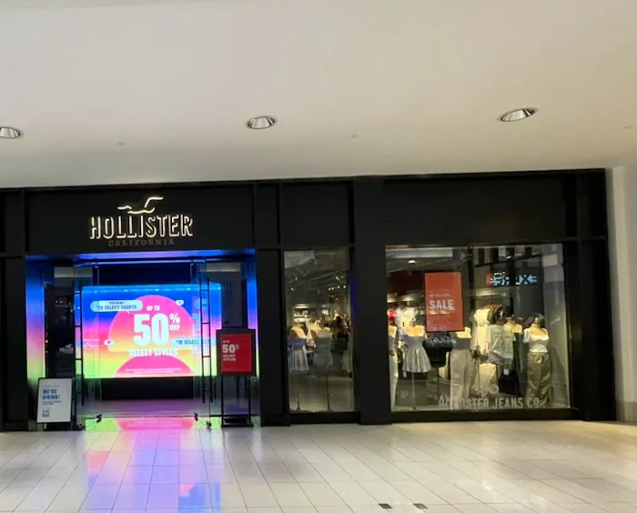Hollister Co. 1