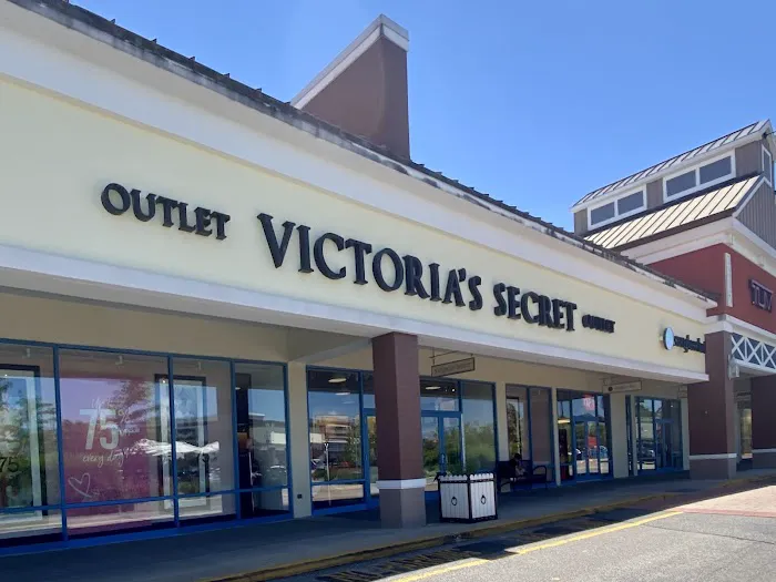 Victoria's Secret & PINK by Victoria's Secret 1