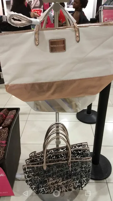 Victoria's Secret & PINK by Victoria's Secret 6