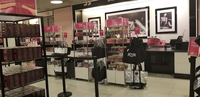 Victoria's Secret & PINK by Victoria's Secret 9