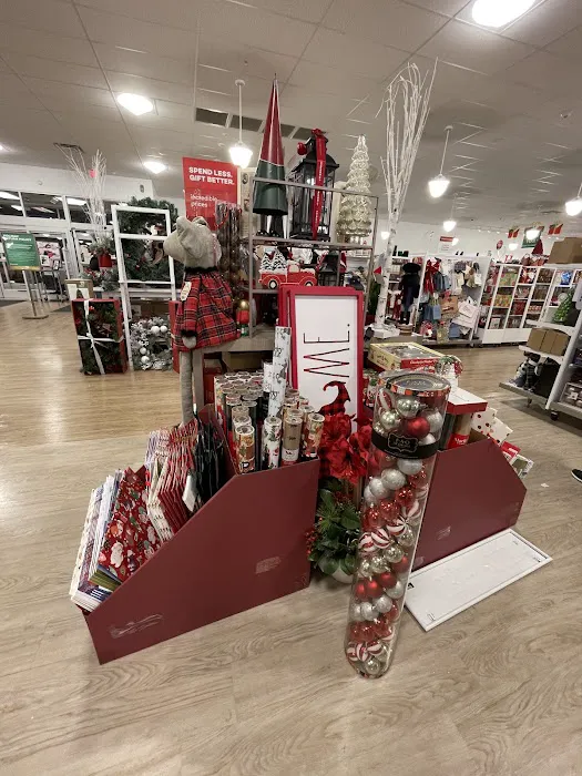 Marshalls & HomeGoods 6