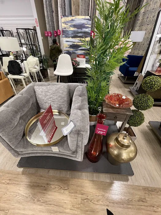 Marshalls & HomeGoods 5
