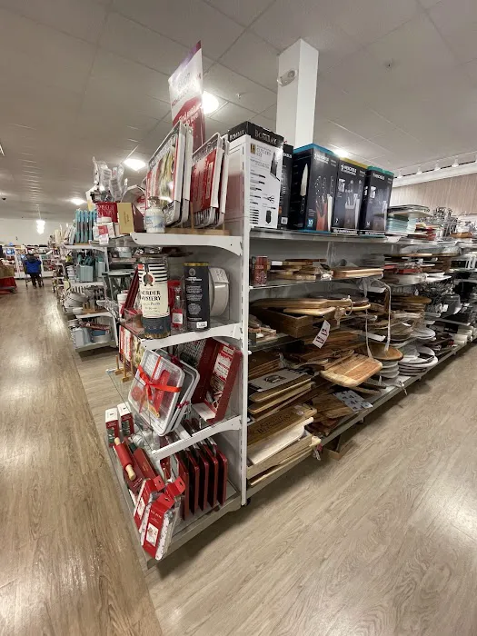Marshalls & HomeGoods 8