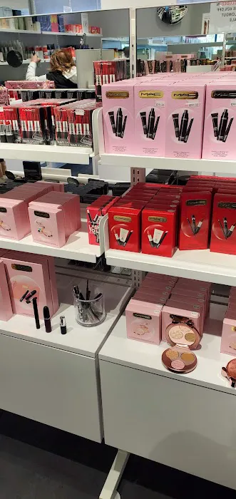 The Cosmetics Company Store 4