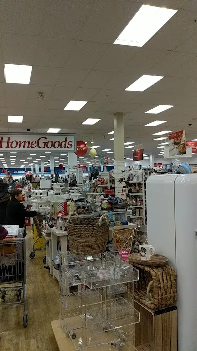 Marshalls & HomeGoods 8