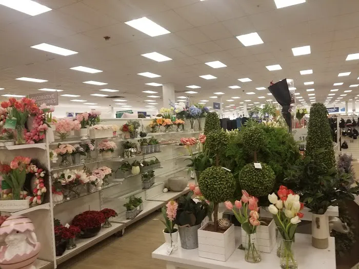 Mega Marshall's Plaza 8