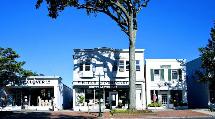White's Apothecary East Hampton 0