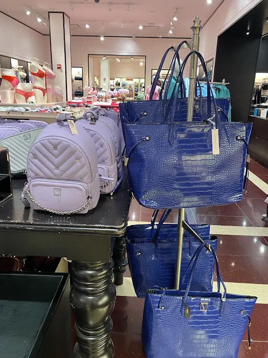 Victoria's Secret & PINK by Victoria's Secret 5