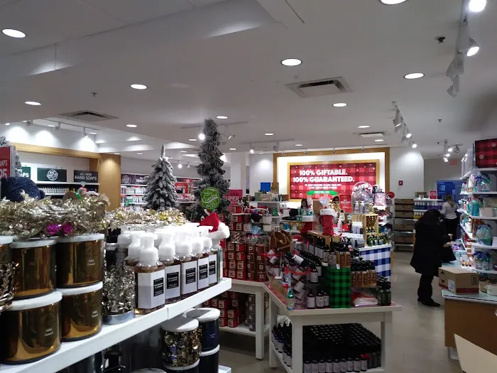 Bath & Body Works 1