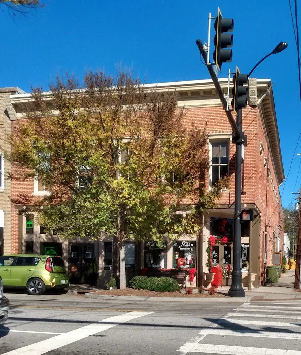 Avon Outlet & Boutique 7